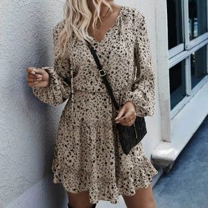 Light weight dress . Polyester long sleeve .